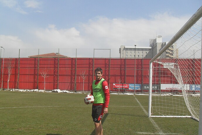 2011)%20-%201